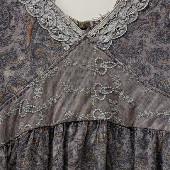 Gimmicks by BKE Mixed Media Bohemian Blouse - Picture 8 of 11